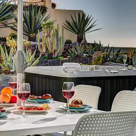 Apartment Terrace On The Sea *